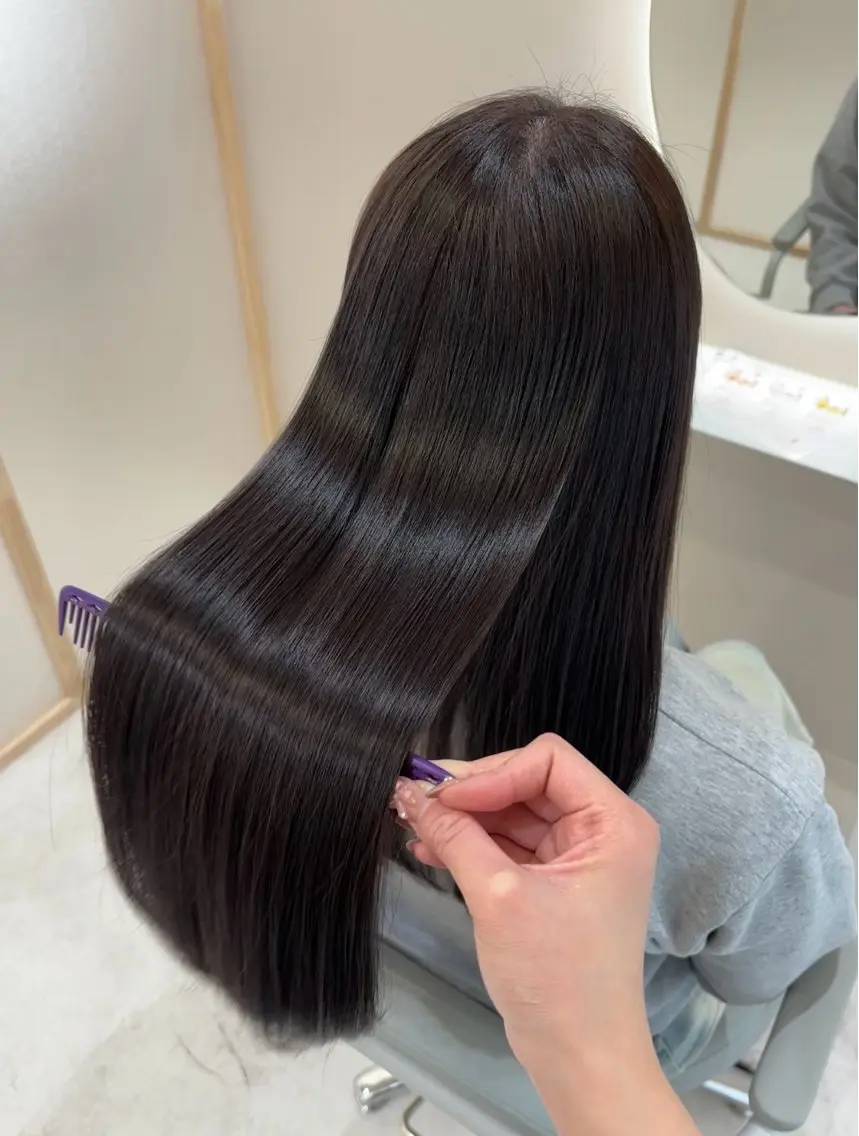 ロング カラー 透明感カラー グレージュ オレンジ Momoka / 髪質改善のヘアスタイル