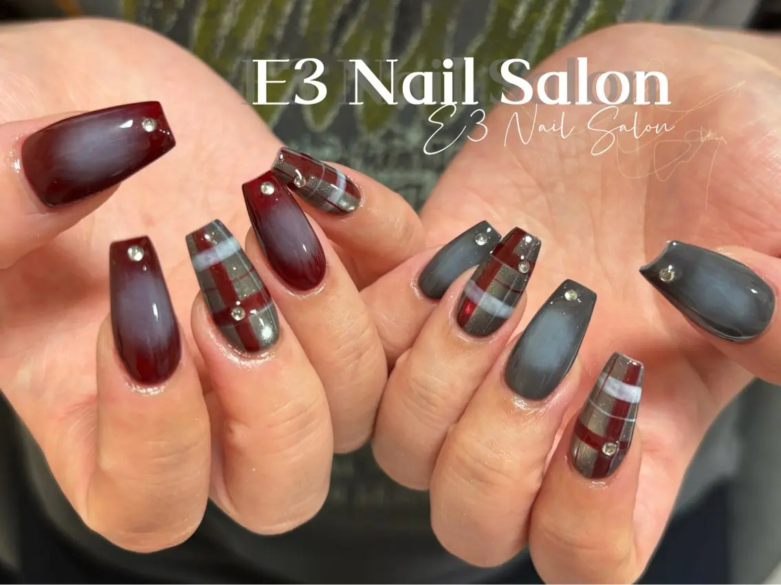 ネイル アニマル柄 オーロラネイル べっ甲ネイル ボルドー ブラウン ハンドネイル E3 Nail Salonのネイルデザイン