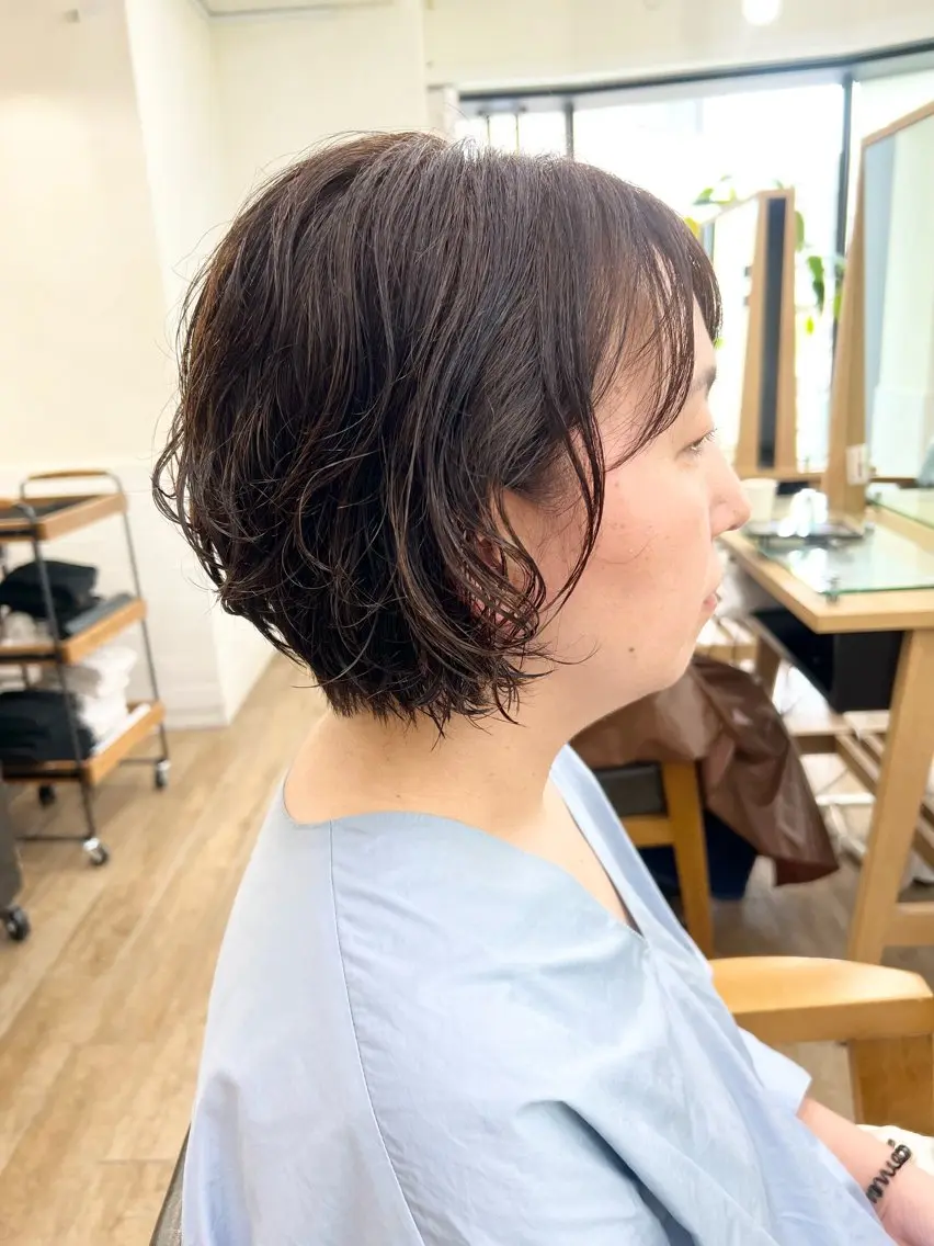 ショート くせ毛 ハイライト ショートヘア カット ヘアカラー パーマ/ハイライト 💙鶴岡 愛💙のヘアスタイル