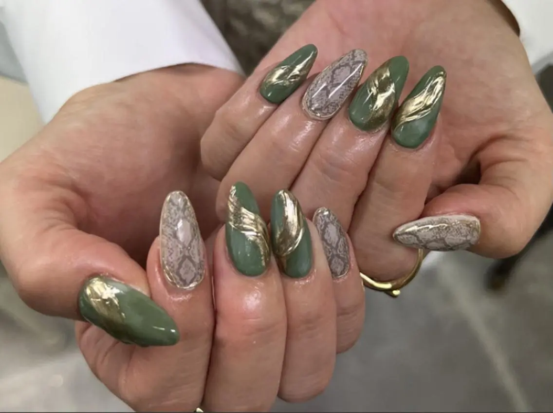 ネイル nailstudio eviz新宿店のネイルデザイン
