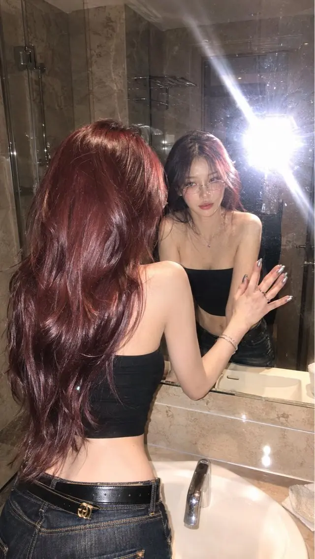 ロング カラー ヘアカラー トリートメント 透明感×艶カラー🤍 🌟YOSHIKIのヘアスタイル