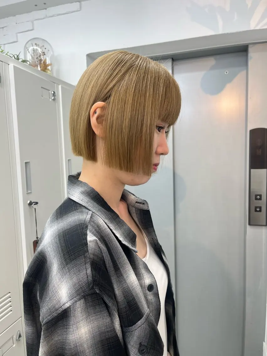 ミディアム カット 柏木 理那のヘアスタイル