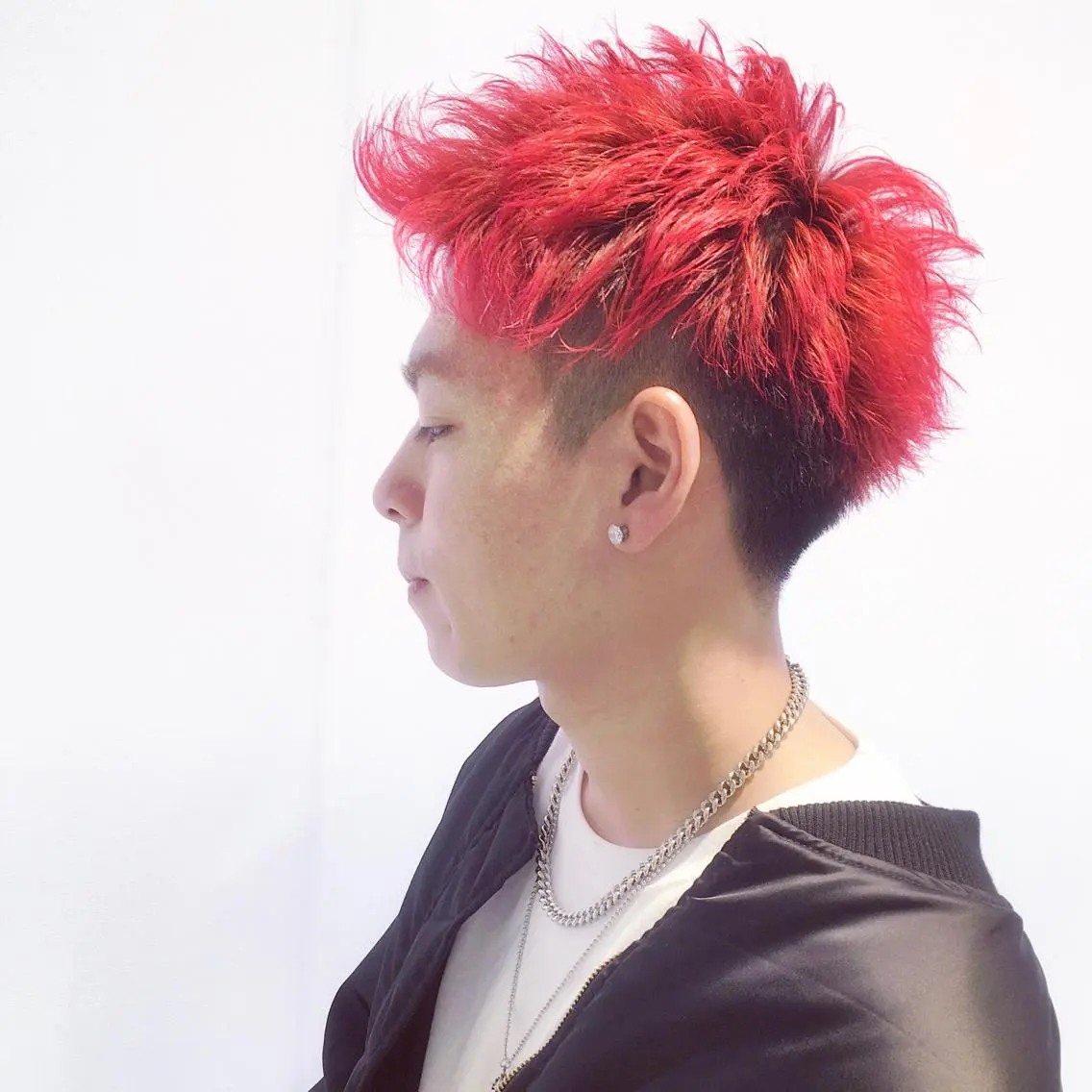 ショート カラー メンズ 刈り上げ ダブルカラー レッドカラー ショートヘア カット ヘアカラー トリートメント 【痛くないブリーチ】 野村友大のヘアスタイル