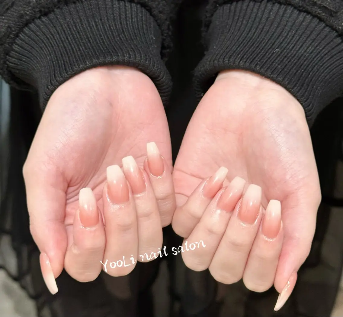 ネイル アートネイル オーロラネイル チークネイル フレンチネイル ガラスフレンチ ハンドネイル 🎀🎀YooLi Nail Salonのネイルデザイン