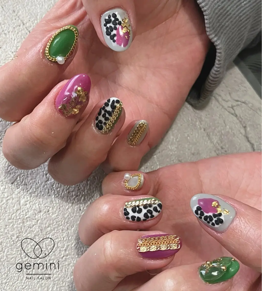 お任せデザインネイル✨10本オフ込み✨季節のネイルの写真