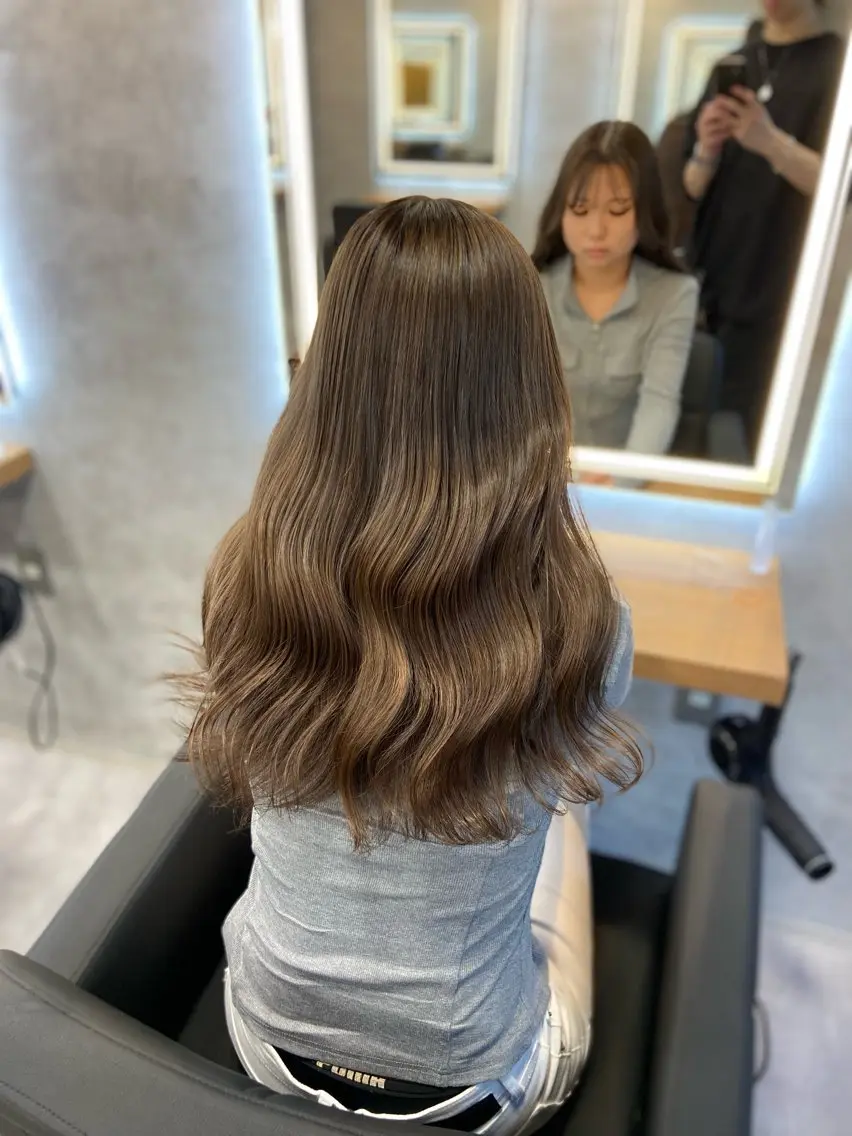 ロング カラー ヘアアレンジ ヘアカラー トリートメント ヘアセット レイヤー×透明感カラ ーHAYATOのヘアスタイル