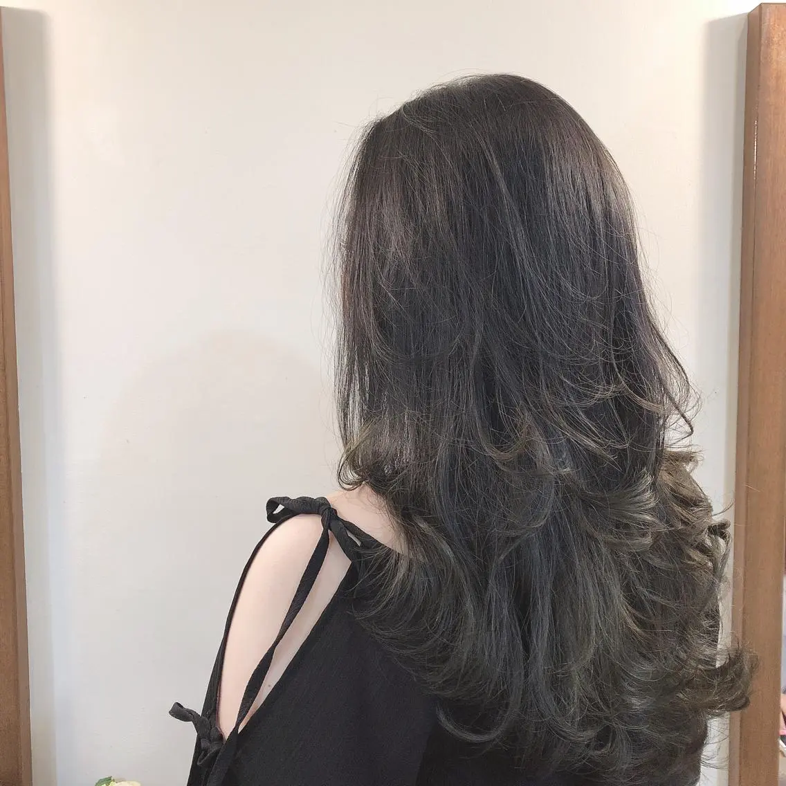 ロング パーマ 塩崎 春香のヘアスタイル