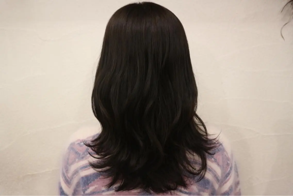 セミロング ヘアカラー HARUKI🌸笹塚 インナーカラーのヘアスタイル