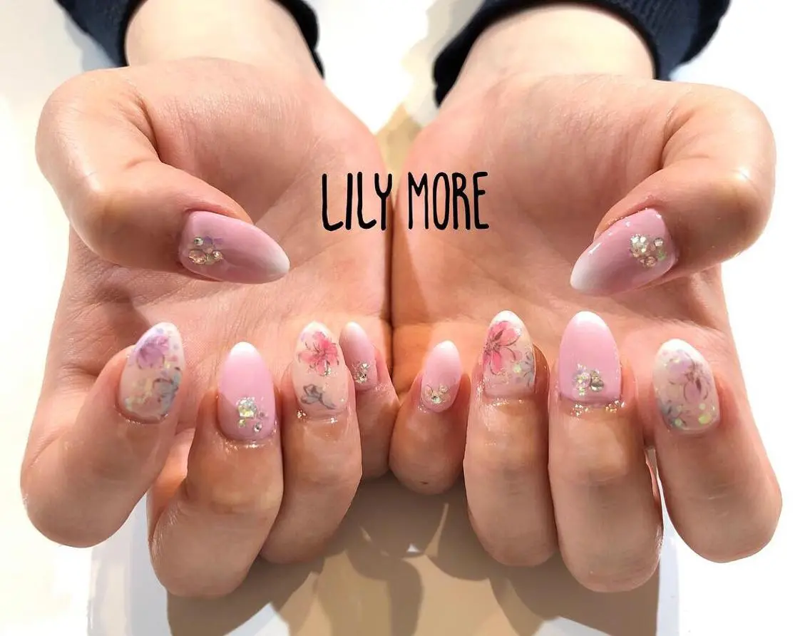 ネイル フラワーネイル Lily closetのネイルデザイン