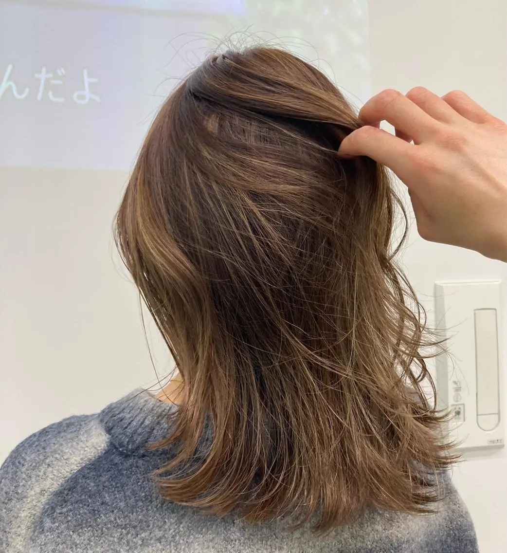 ミディアム カラー JUURI- Shionのヘアスタイル