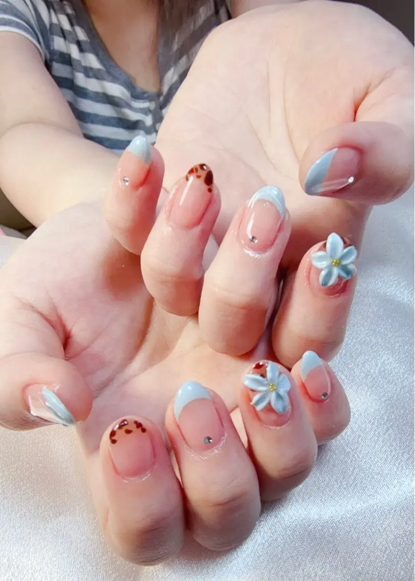 ネイル オーロラネイル チークネイル 長さ出し フットネイル フレンチネイル Miss Nailのネイルデザイン