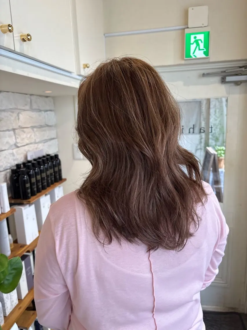 カラー 大浜 美咲のヘアスタイル