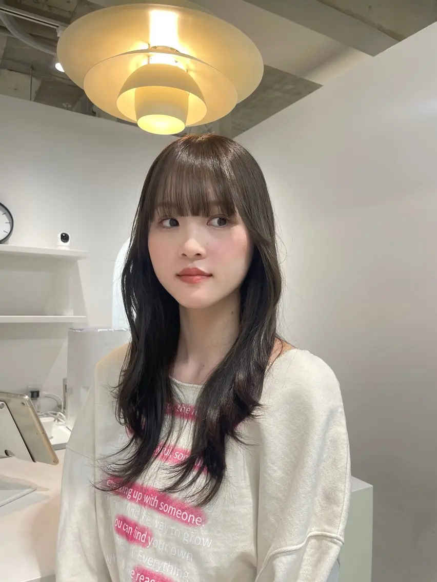 ロング カット ヘアカラー トリートメント H I ＮＡのヘアスタイル