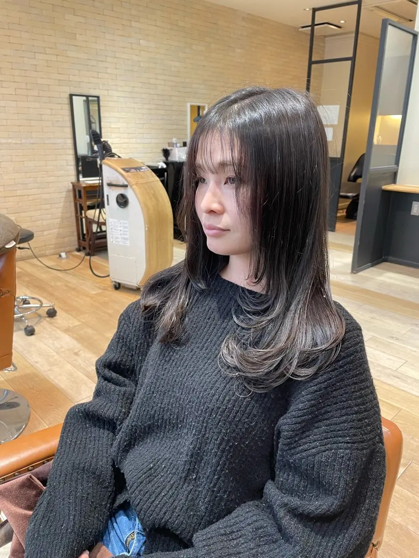 セミロング カラー 松尾 遥花のヘアスタイル