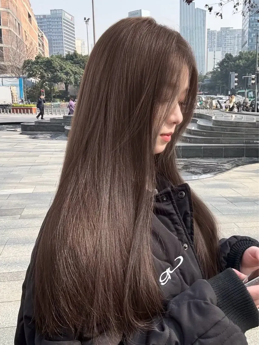 ロング カット ヘアカラー トリートメント ヘッドスパ ヘアセット 透明感艶カラー♠️ TAKUMIのヘアスタイル