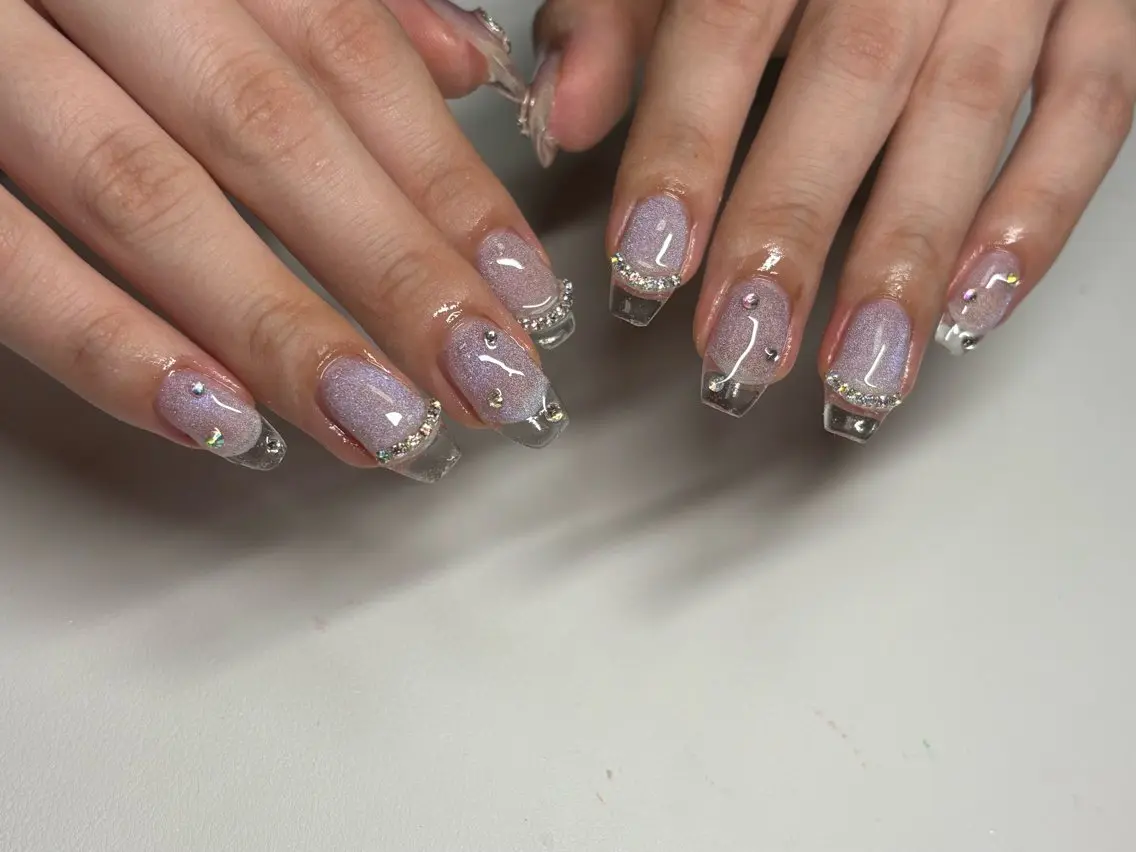 ネイル オーロラネイル クリアネイル 長さ出し フレンチネイル マグネットネイル nayu nailのネイルデザイン