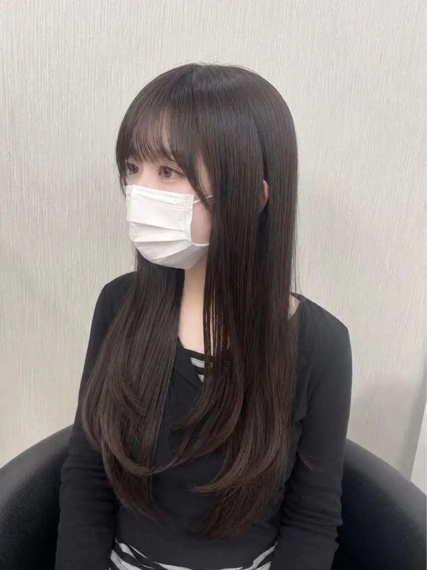 ロング カット ブリーチデザイン｜ レイヤー｜小寺 葵のヘアスタイル