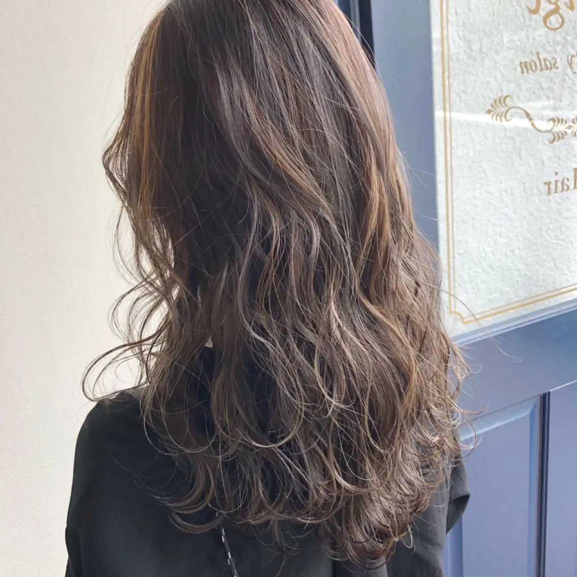 ロング カラー ヘアアレンジ ヘアカラー トリートメント 江藤 星史のヘアスタイル