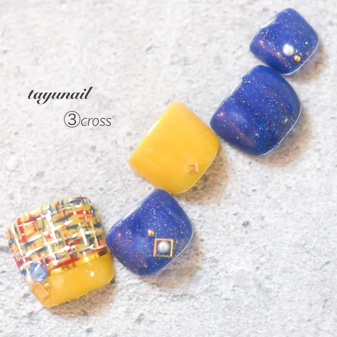 ネイル アートネイル ブルー フットネイル ジェルネイル ニュアンスネイル フットネイル ネイルサロン 【たゆnail】のネイルデザイン