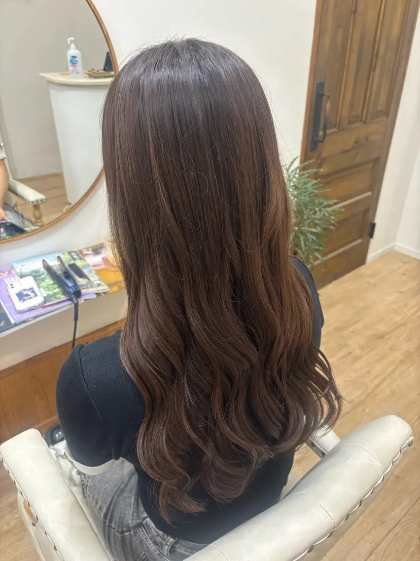 ロング ヘアカラー トリートメント ZAZA YUKAのヘアスタイル