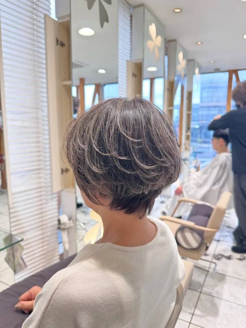 ショート ハイライト ヘアカラー ✨長岡市韓国レイヤー /髪質改善/山下竣介のヘアスタイル