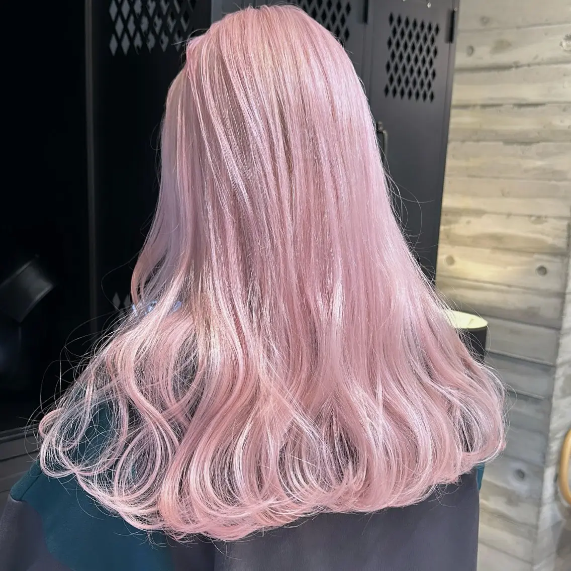 カラー RINA .のヘアスタイル