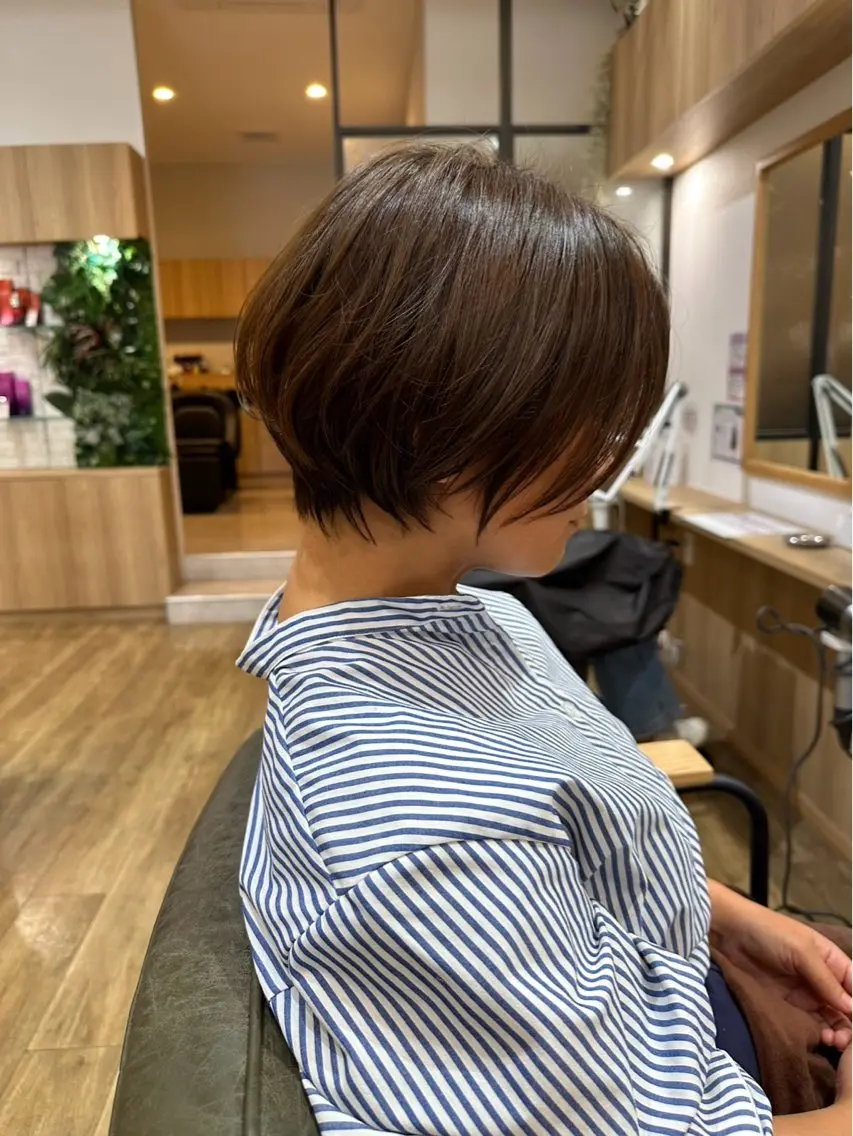 ショート やぶかみ りんのヘアスタイル