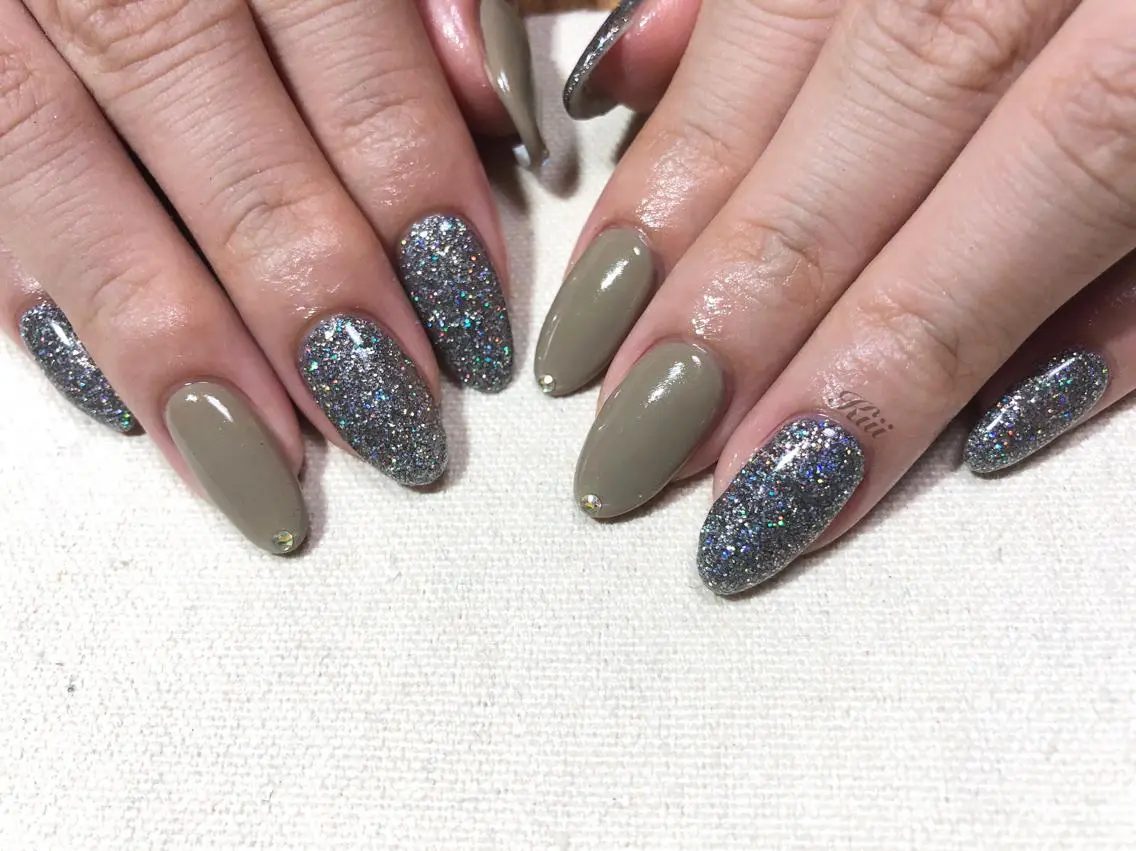 ネイル ハンドネイル フットネイル kiii.__ ✴︎*のネイルデザイン