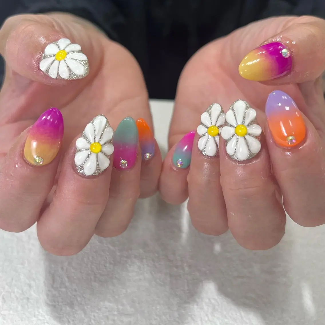 ネイル フラワーネイル グラデーション ぷっくりネイル 夏ネイル Para Sol nail Maoのネイルデザイン