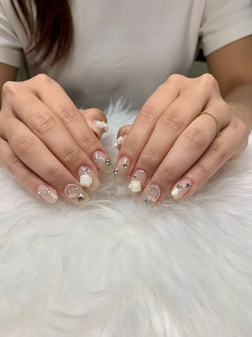 ネイル アートネイル チークネイル 長さ出し フットネイル フレンチネイル xinh nailsのネイルデザイン