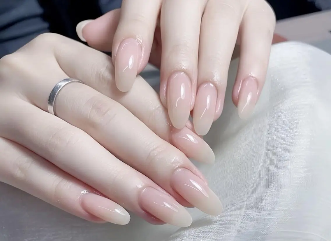 ネイル オーロラネイル チークネイル 成人式 長さ出し フットネイル Kana🌻マツエク &Nailサロン💛のネイルデザイン
