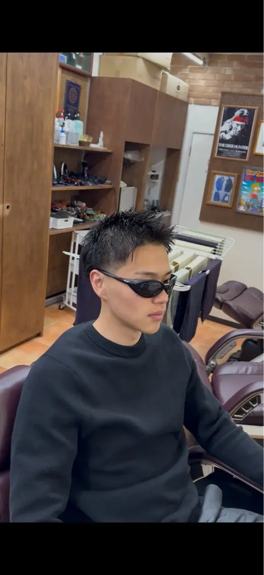メンズ フェードカット スパイキーショート 浅倉 迅佑のヘアスタイル