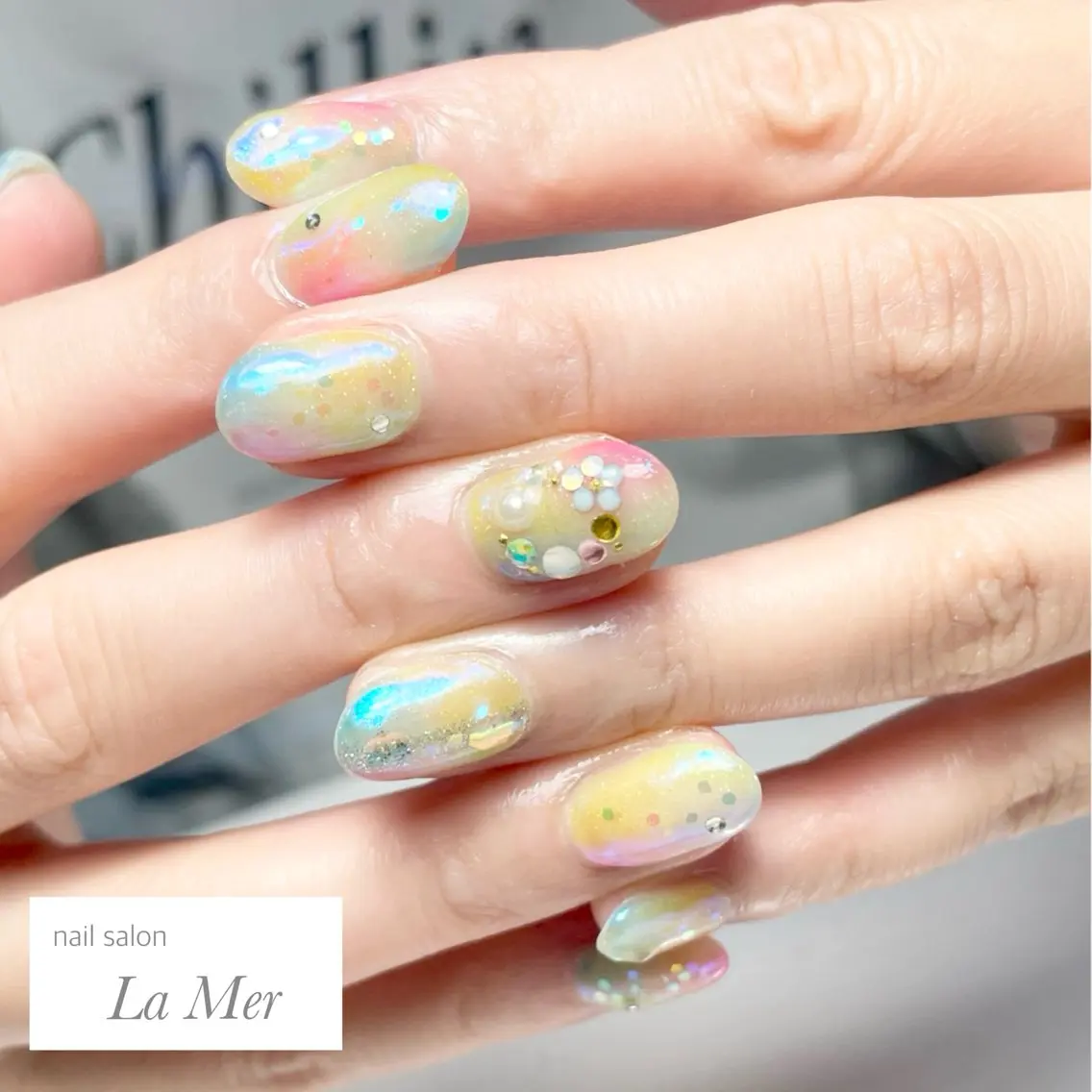 ネイル オーロラネイル フラワーネイル 大理石ネイル(マーブル) 持ち込み ニュアンスネイル nailsalon La Merのネイルデザイン