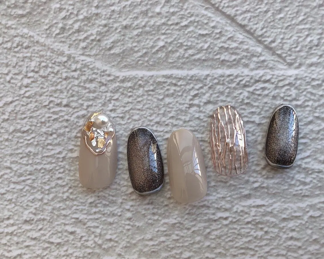 ネイル アートネイル マグネットネイル ミラーネイル ハンドネイル saki_ nail heronのネイルデザイン