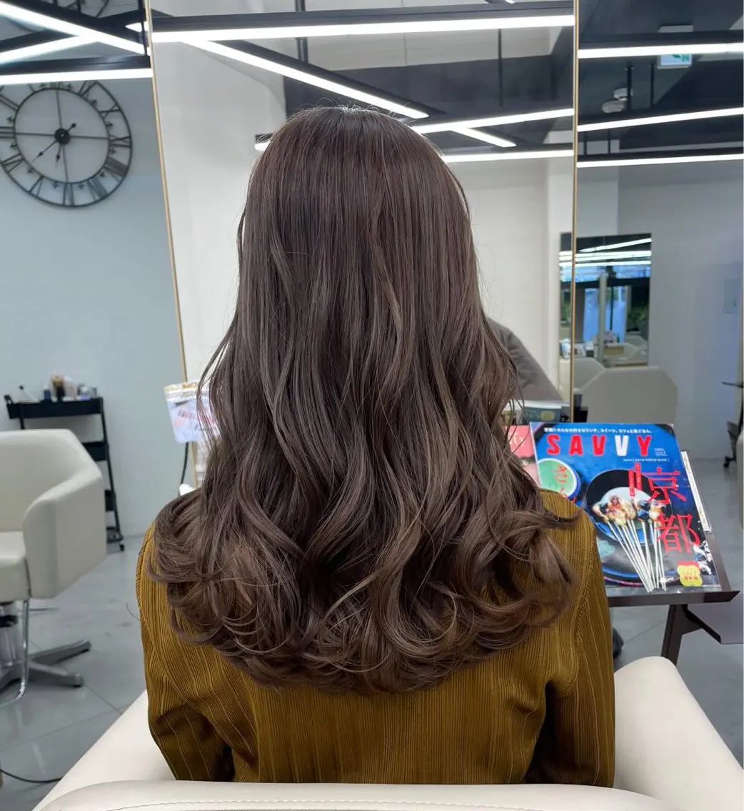 セミロング カラー セミロングパーマ ブリーチ 透明感カラー 松永 歩莉のヘアスタイル