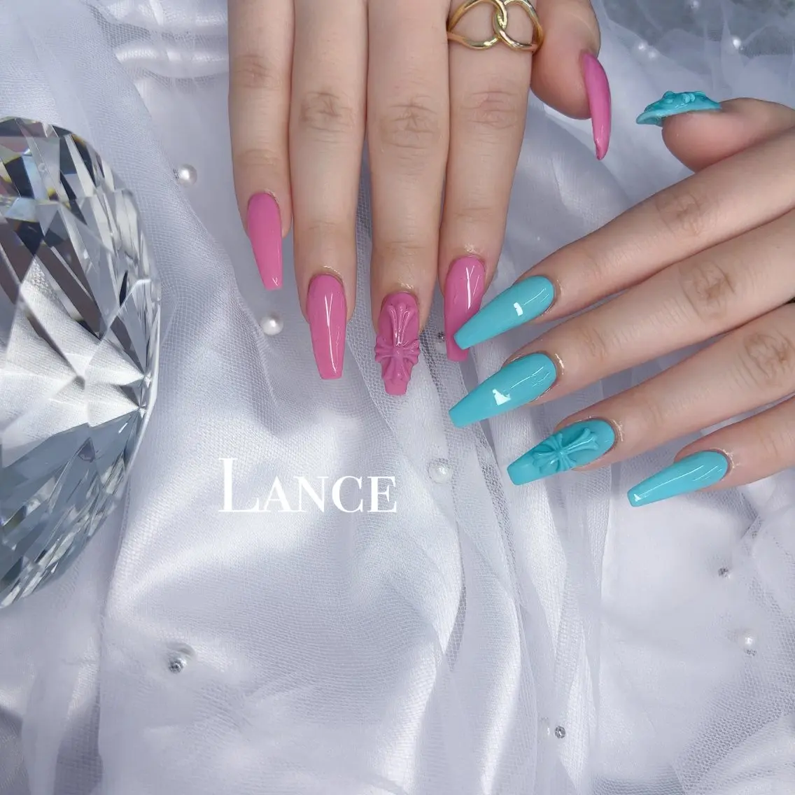 ネイル オーロラネイル フットネイル フレンチネイル ガラスフレンチ 氷ネイル・うるうるネイル ハンドネイル Lance nailのネイルデザイン