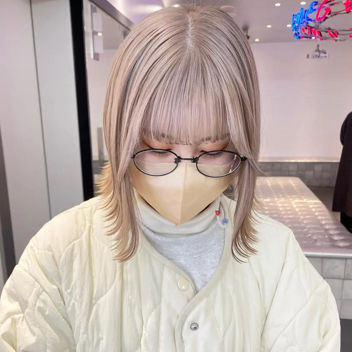 ミディアム カラー ヘアアレンジ メンズ キッズ ネイル マツエク・マツパ アイブロウ グレージュ ホワイト ヘアカラー トリートメント ボブ×柔らかいカラー 🌷misaki𓍼のヘアスタイル
