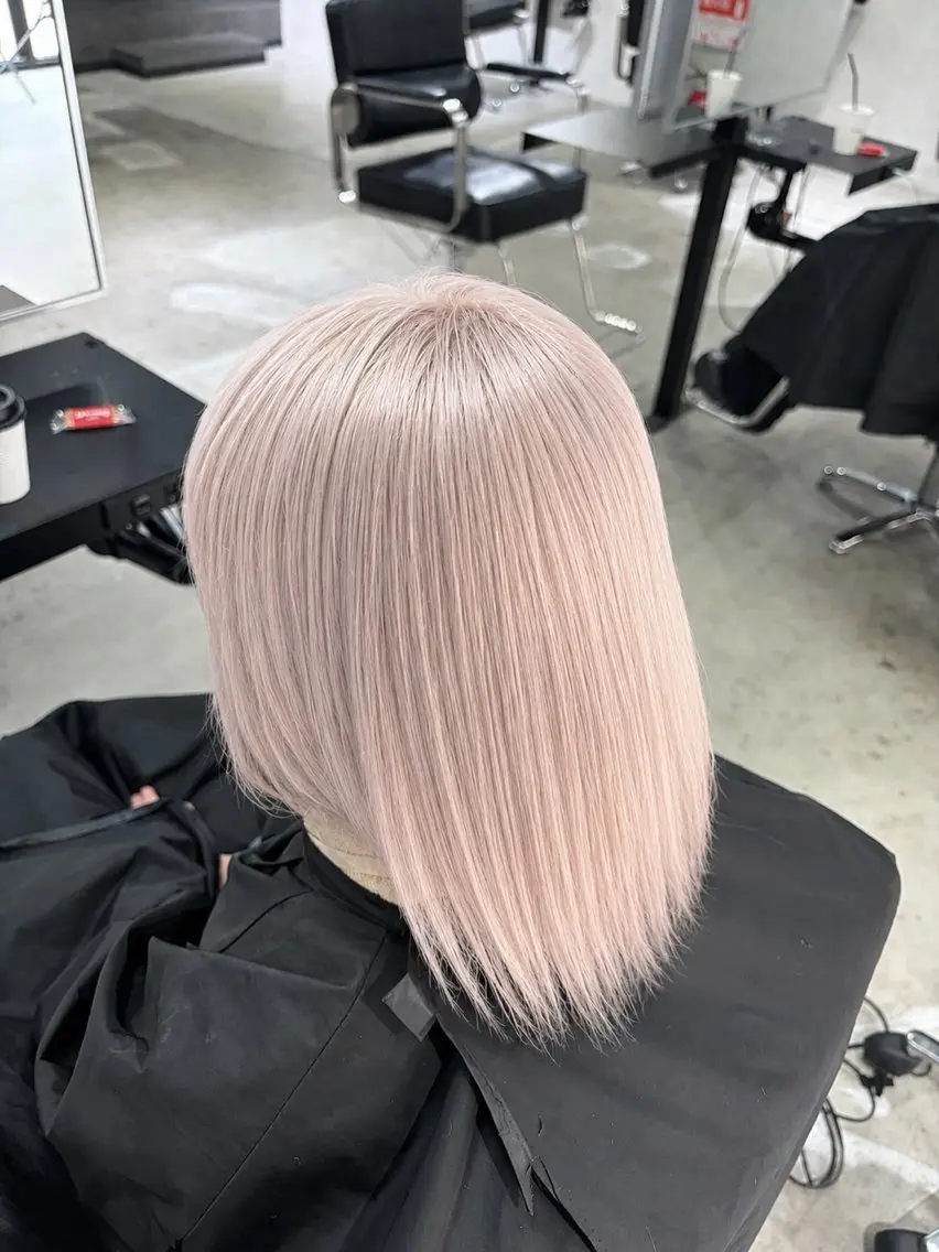 ショート ヘアカラー トリートメント 大阪心斎橋/ハイトー ン/カラー/服部遥斗のヘアスタイル