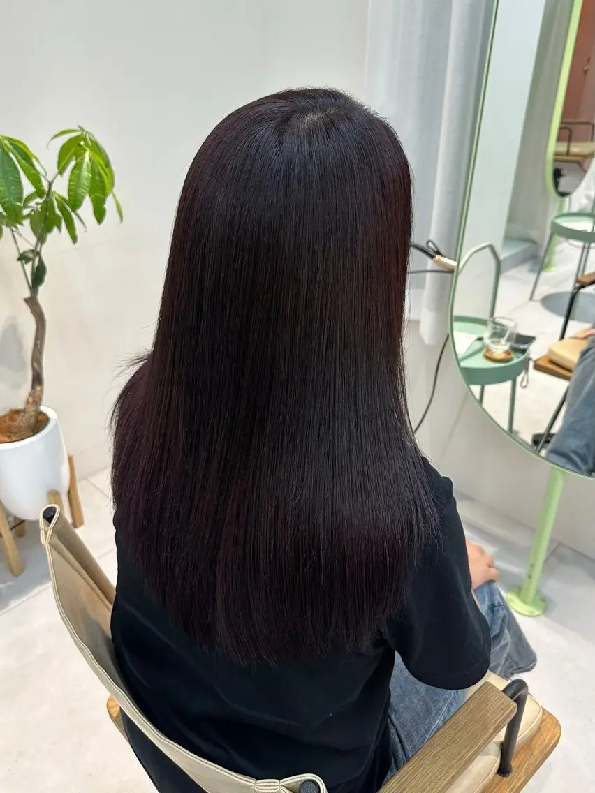 セミロング カラー ブリーチ 安井 美咲希のヘアスタイル