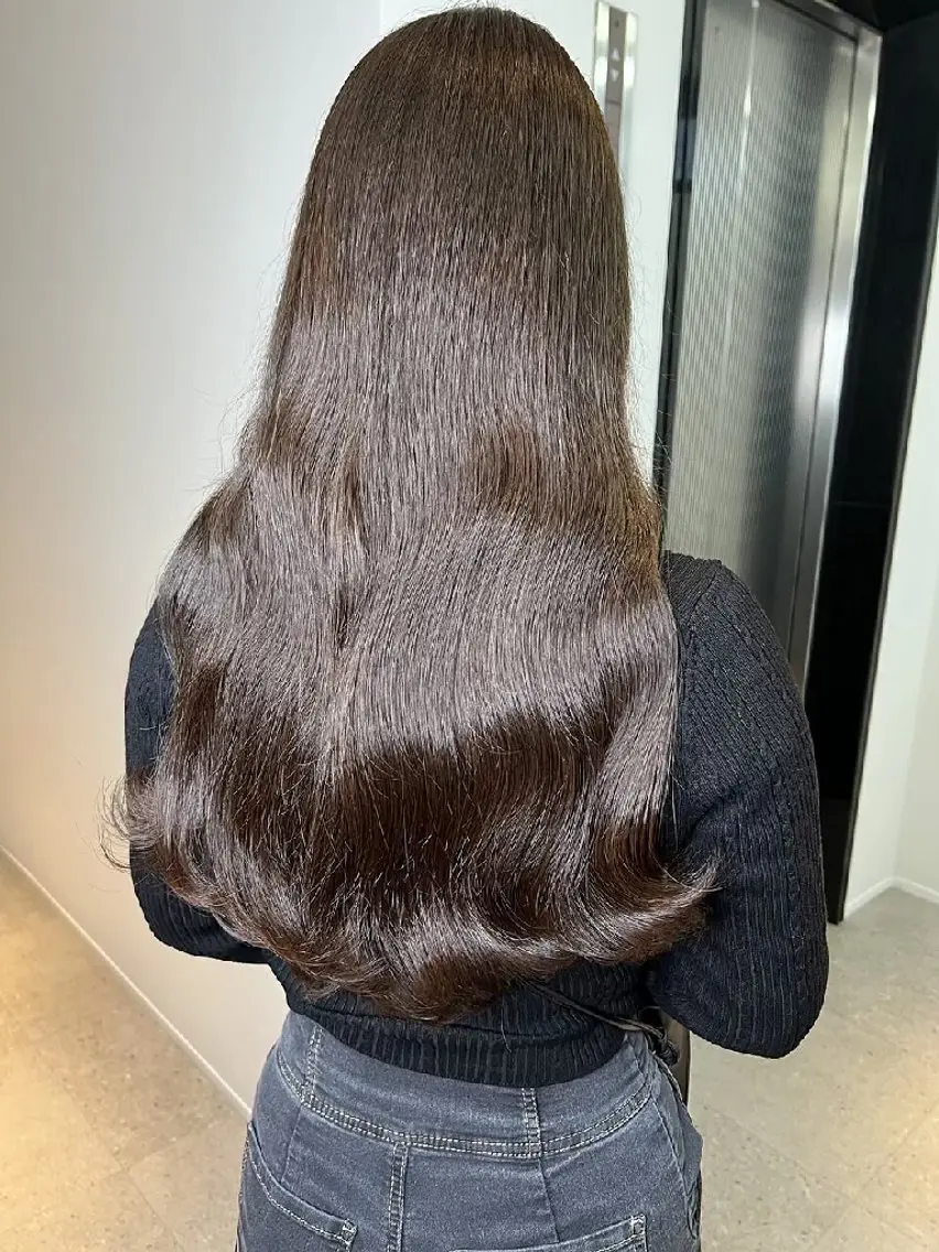 カラー 江坂 misaki のヘアスタイル
