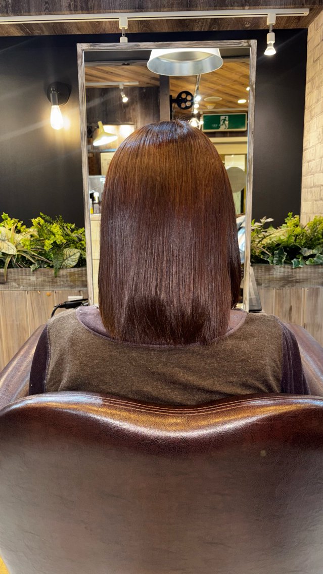 ミディアム カット 縮毛矯正 上田 良夢のヘアスタイル