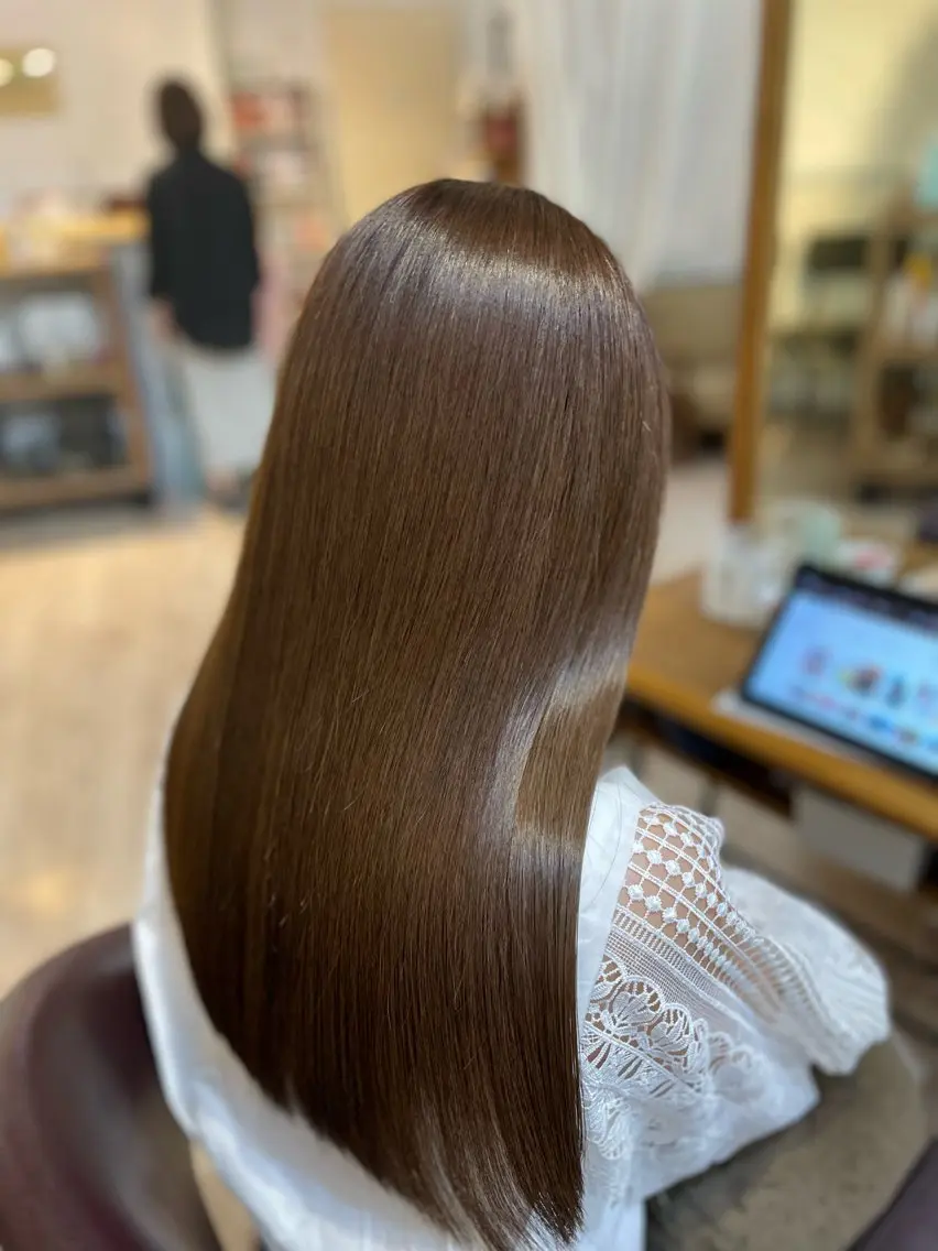 セミロング 茅野 あゆ美のヘアスタイル