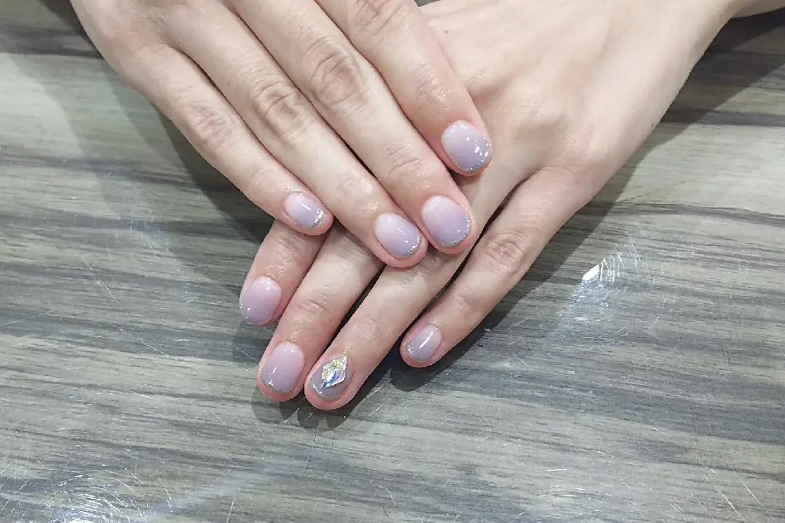 ネイル グラデーション ラメ(グリッター) Progress Nailのネイルデザイン