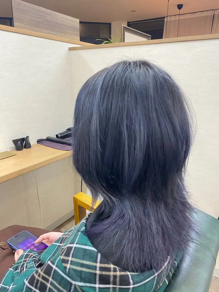 ミディアム カラー ミツツカ リンタロウのヘアスタイル