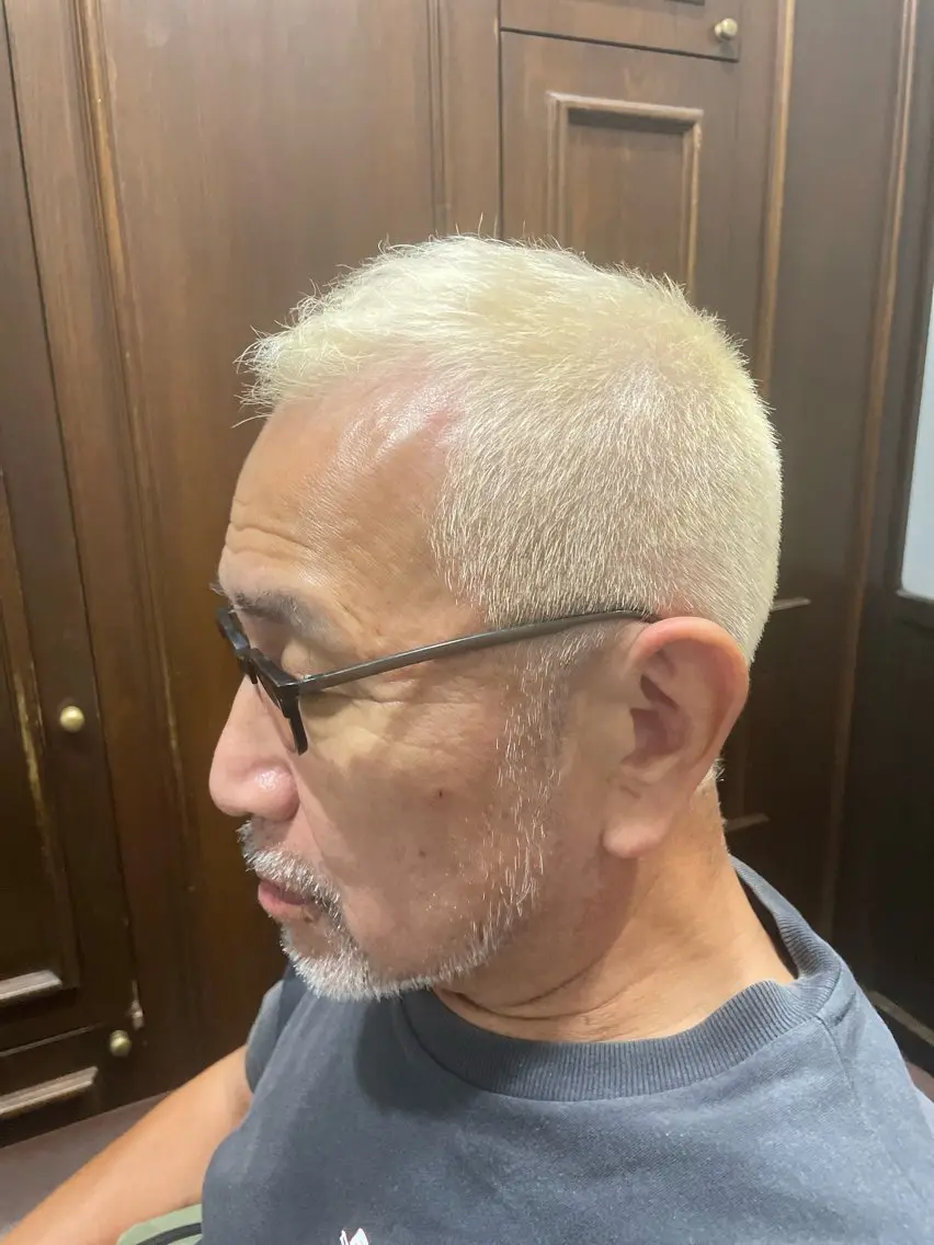 カラー メンズ 京都フェードカット 田嶋勇祐のヘアスタイル