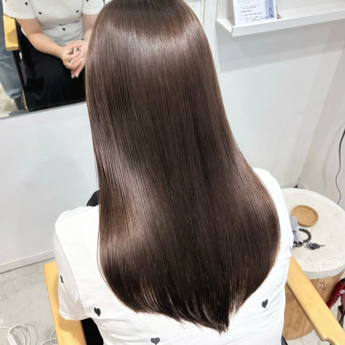 ロング チョコレートブラウン カット ヘアカラー トリートメント ながい りなのヘアスタイル