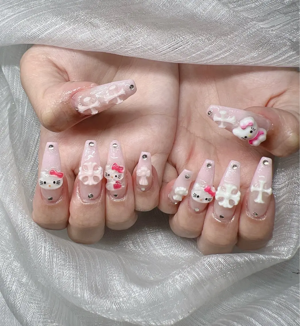 ネイル 長さ出し グラデーション キラキラネイル マグネットネイル ニュアンスネイル ハンドネイル Lee Nailsのネイルデザイン