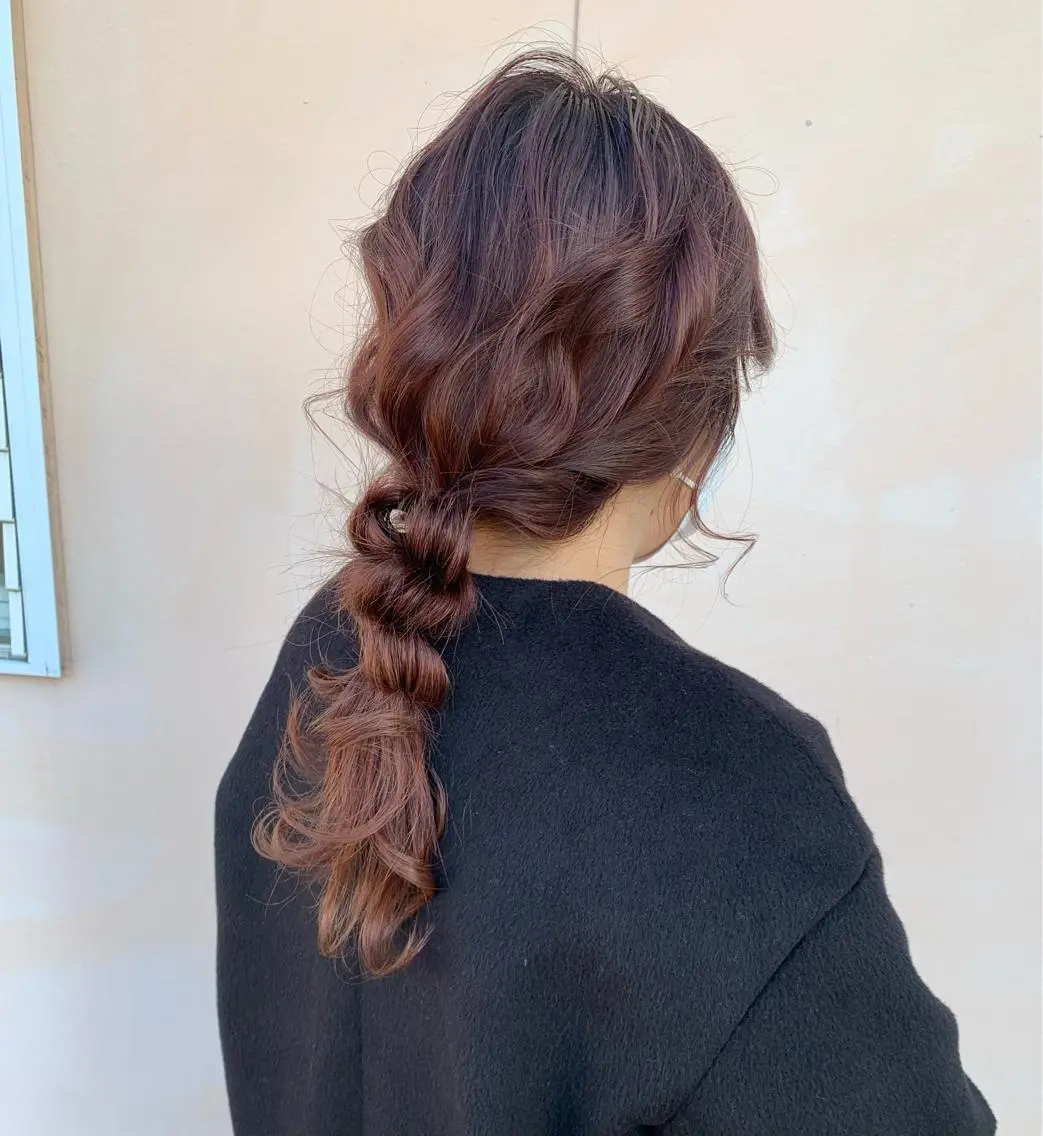 セミロング ヘアアレンジ yui .のヘアスタイル