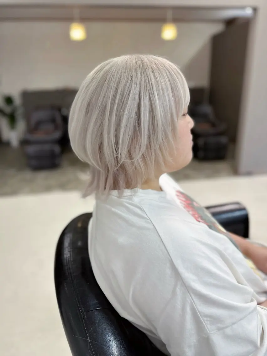 ミディアム カラー ブリーチ ヘアカラー トリートメント YURI ✨のヘアスタイル