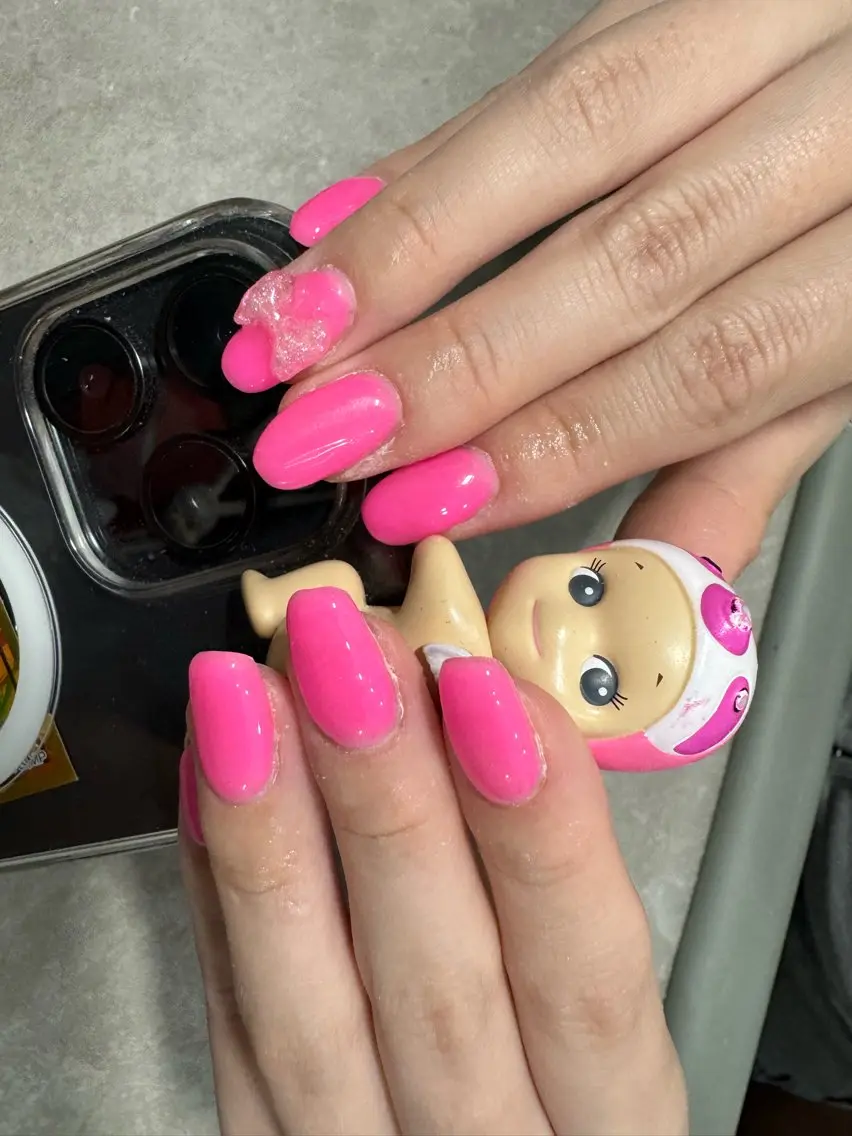 ネイル LAVISH 大和店 emi・:*+のネイルデザイン